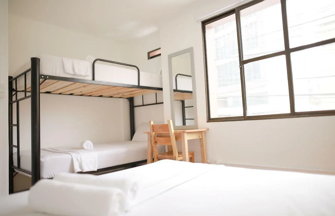 Albaka Guest House B&B 메딜린
