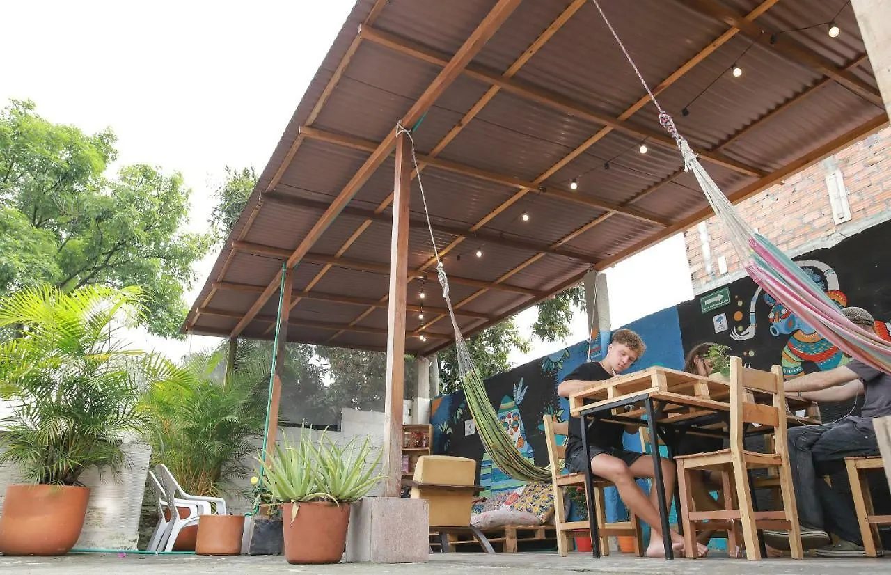 Albaka Guest House 메딜린