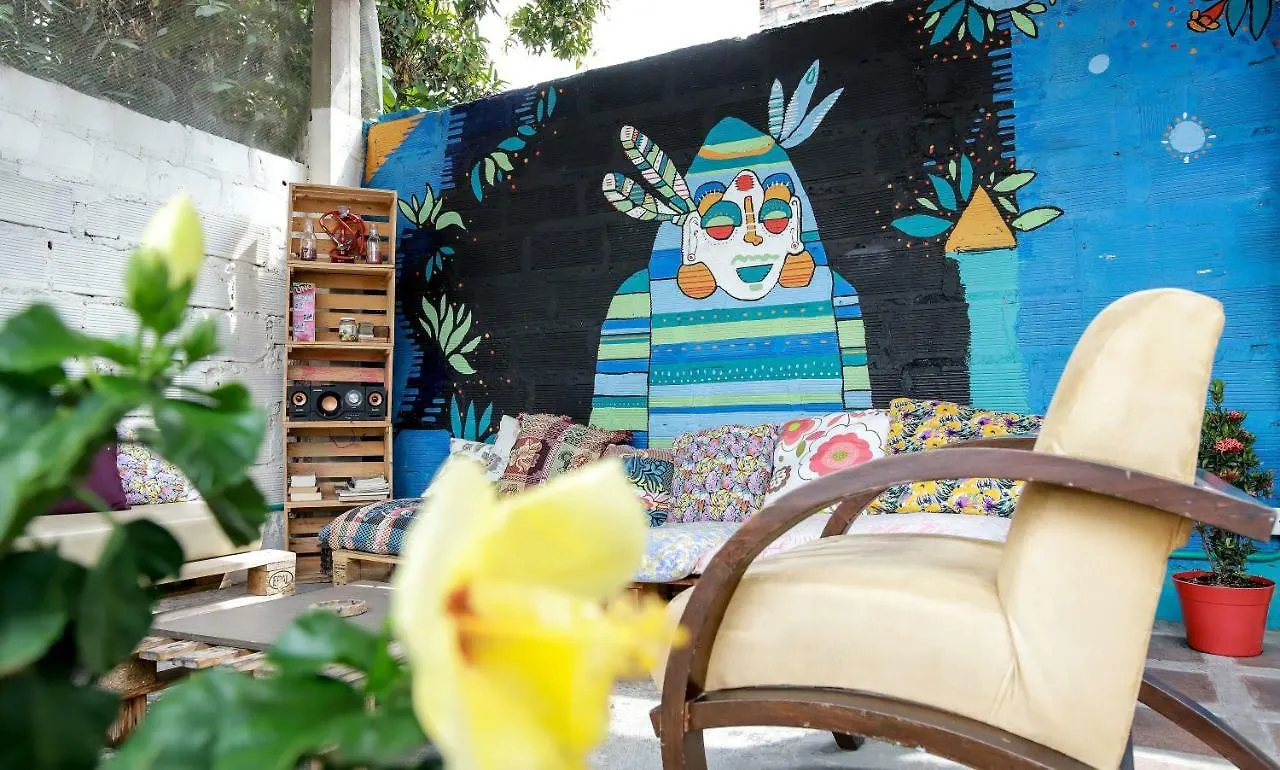 Albaka Guest House B&B