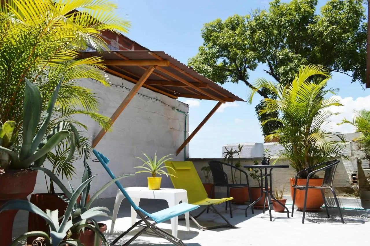 Albaka Guest House 2*, 메딜린